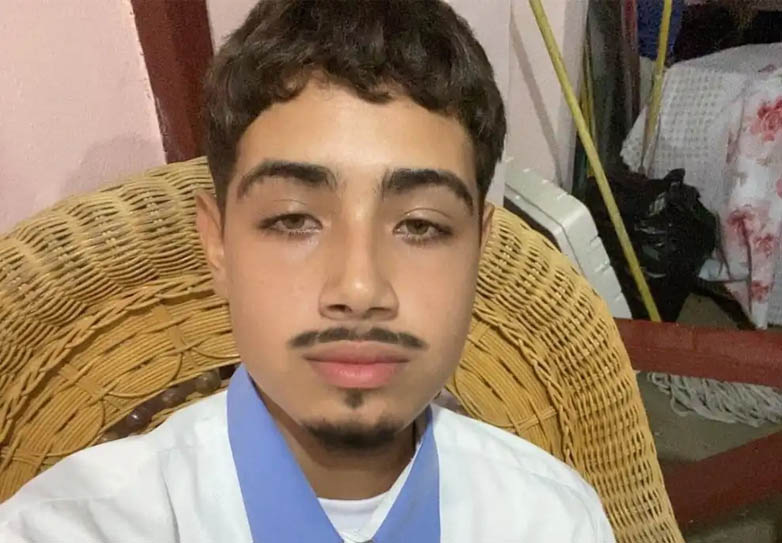 Trasladan a Boston joven afectado en incendio en el Carnaval de Salcedo
