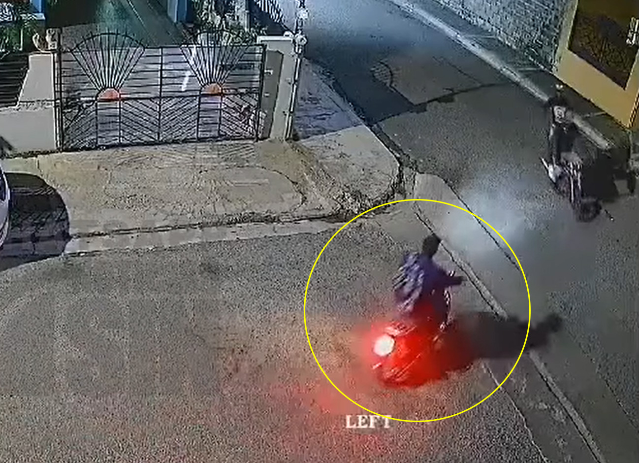 Captan momento que delincuentes asaltan joven en urbanización Las Marías