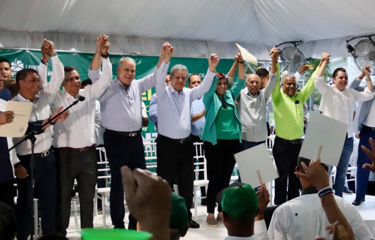 Leonel asegura que el PRM sonsaca opositores porque