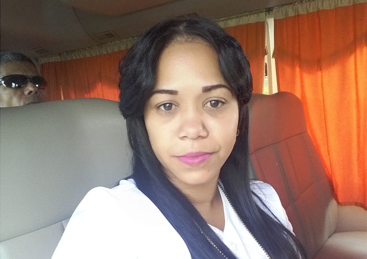 Sepultan restos de maestra encontrada sin vida con signos de violencia