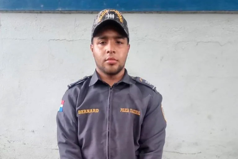 Apresan joven que se hacía por capitán de la Policía Nacional