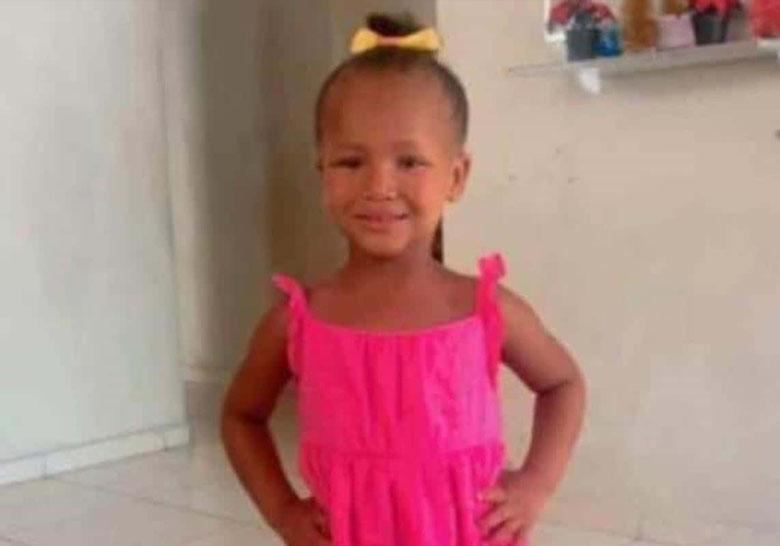 Niña que cayó de cuarto piso de una clínica se encuentra en estado crítico
