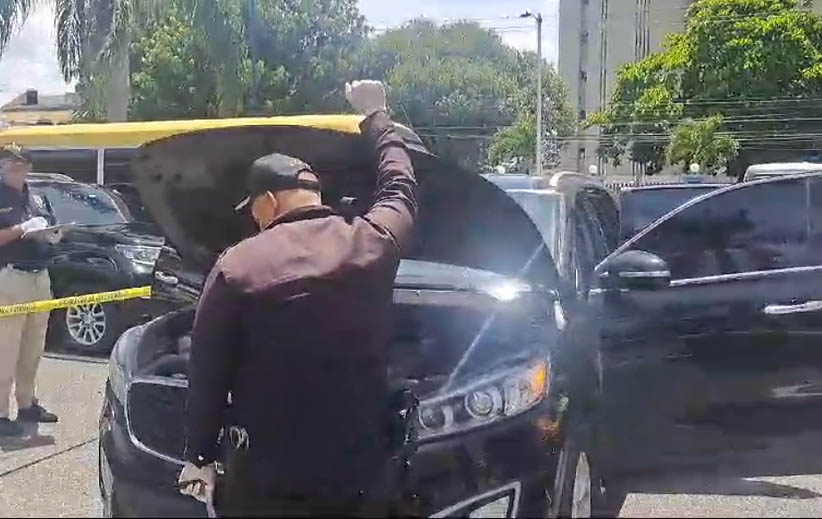 Policía recupera vehículo involucrado en asalto Banco Popular