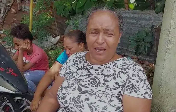 Abuela llora la pérdida de su nieta tras naufragio