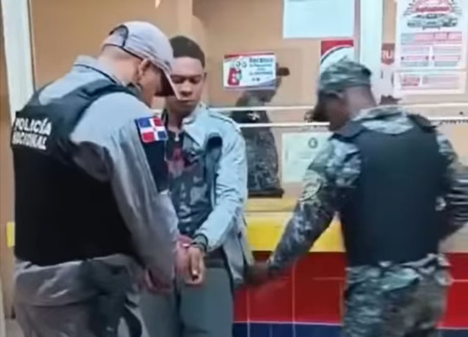 Roban en una banca y dejan encerrado compañero en Villa Salma