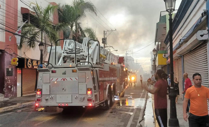 Se incendia la Plaza El Sombrero