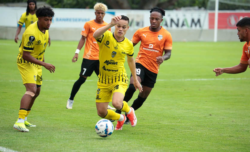 CIBAO FC asegura su lugar en la gran final al vencer a Moca FC
