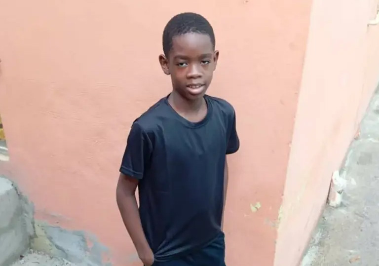 Hallan niño sin vida frente a Isla Catalina