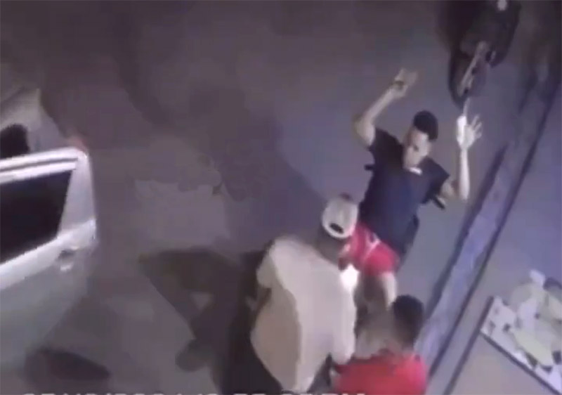 Asaltan joven frente a su negocio en el sector Puerto Rico