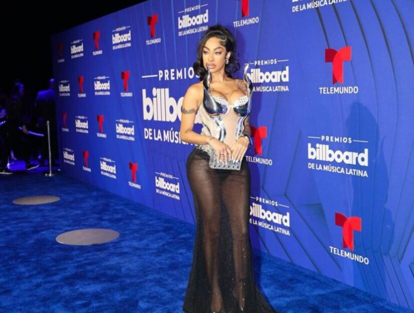 Yailin con extravagante looks en la alfombra de los Latin Billboard