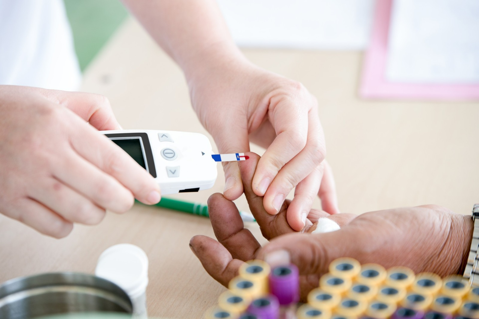 ¿Qué problemas de salud puede causar la diabetes?