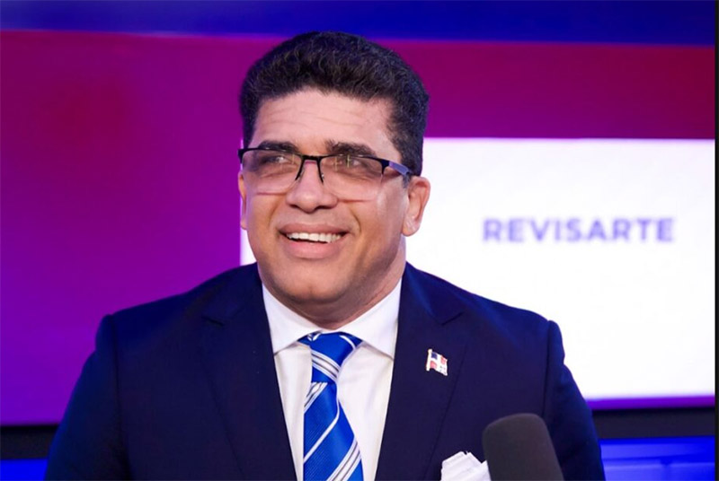 Alcalde Dio Astacio sale en defensa de Policía Municipal