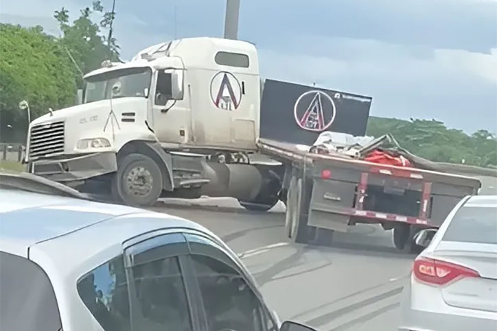 Mujer fue embestida por patana fuera de control en la Autovía del Este