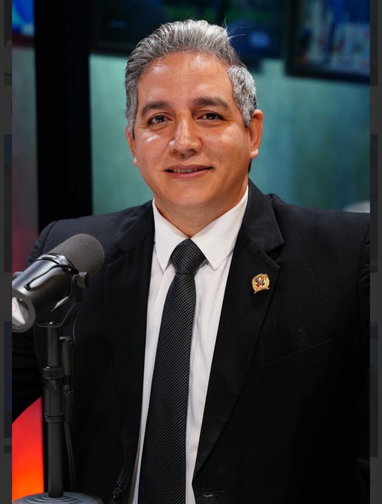 Rodolfo Santos manda a callar a Rosado Mateo