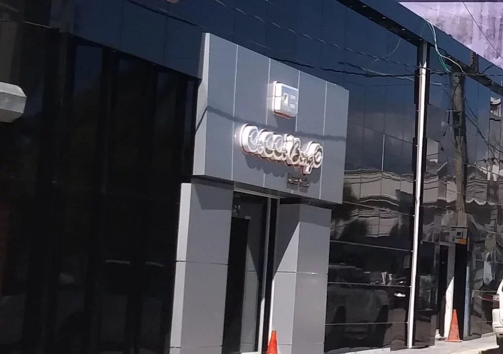 Cuatro personas resultan heridas en tiroteo dentro de discoteca donde cantaba Omega