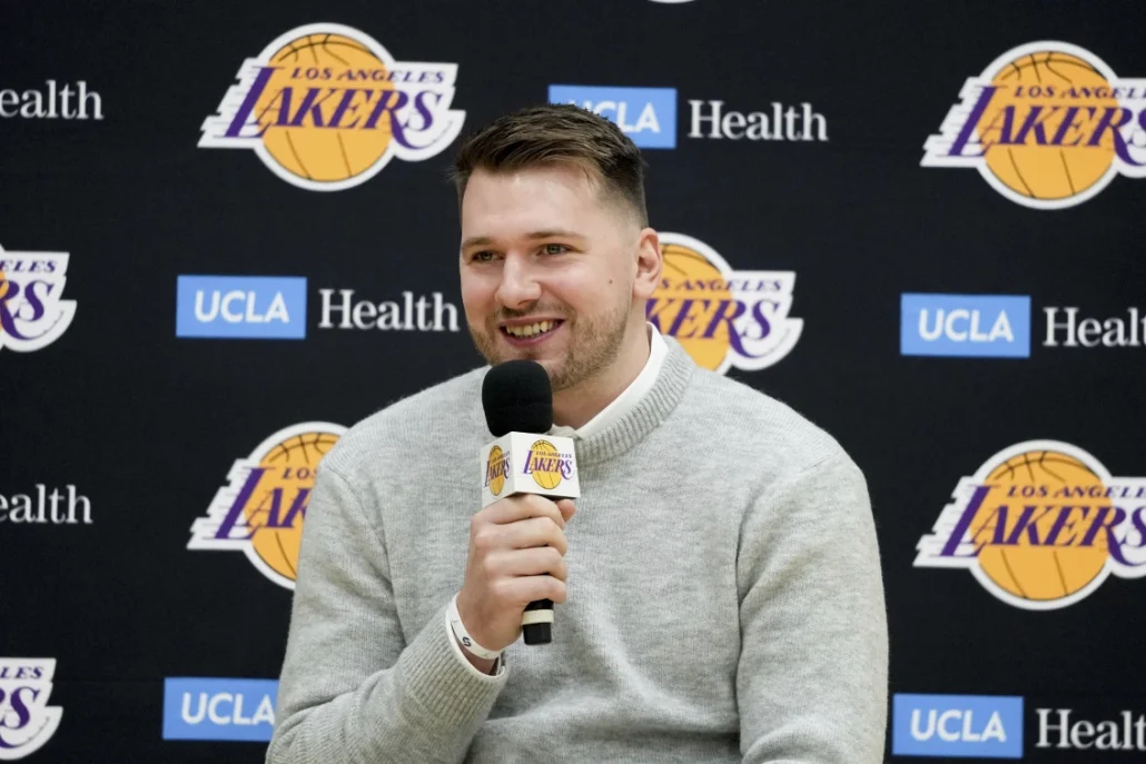Luka Doncic se prepara para su debut con los Lakers tan Pronto como se recupere de su esión