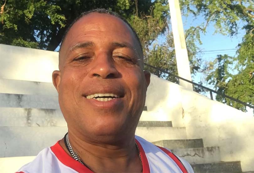 Entrenador enfrenta a la justicia por conducta inapropiada en La Vega