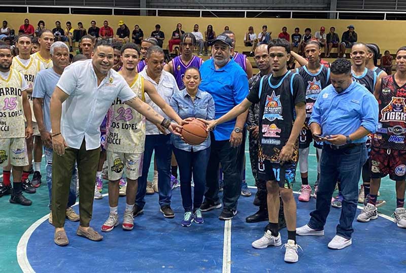 ASOBAE inaugura Torneo Pre-Superior dedicado a Emmanuel Bautista con respaldo de autoridades provinciales y municipales