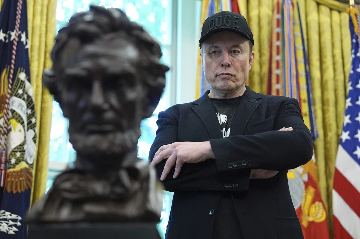Rusia ofrecería asilo a Elon Musk en medio de su conflicto con EE.UU.