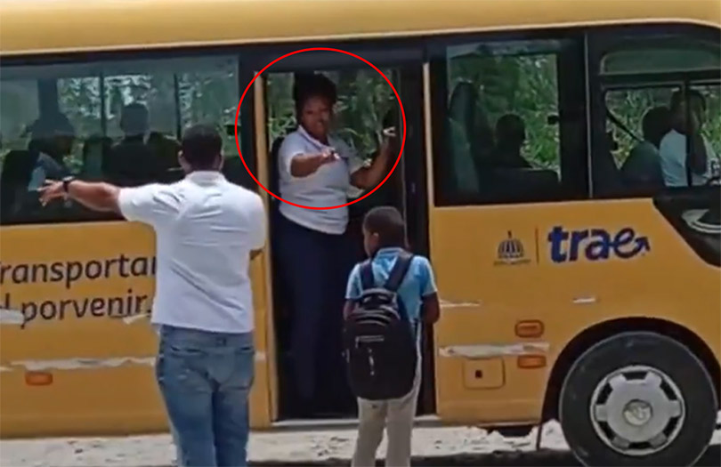 Auxiliar del TRAE es desvinculada tras incidente con estudiante