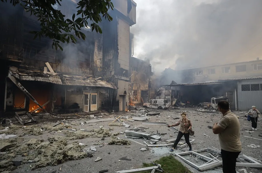 Zelensky afirma que 315 drones y misiles llegaron a Ucrania