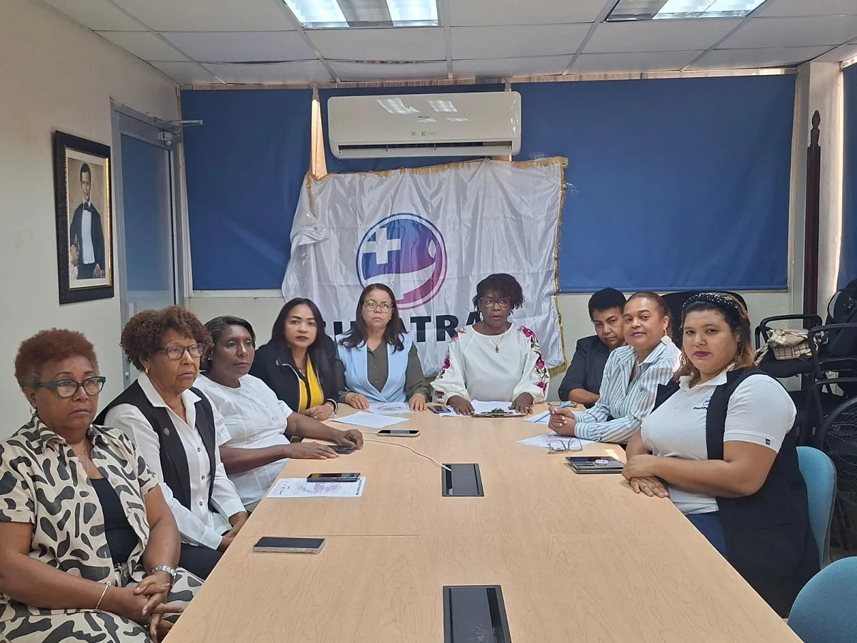 Enfermeras reclaman acuerdos y advierten protestas