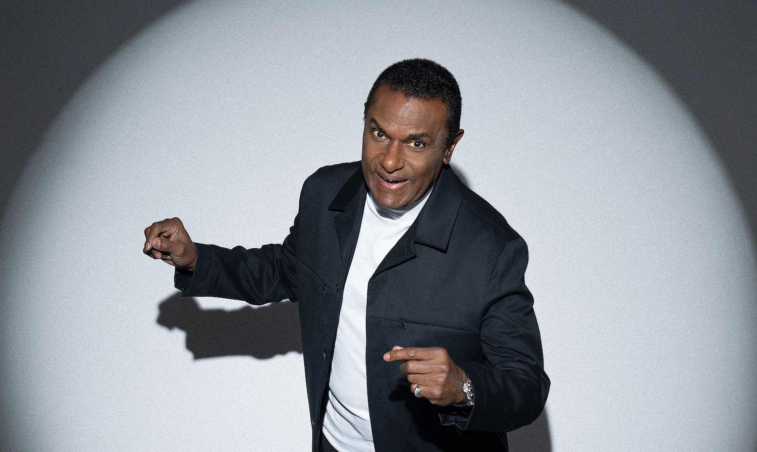 El Canario celebra cinco décadas de carrera con “Big Swing”