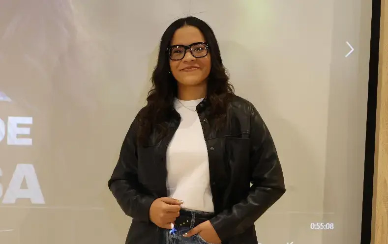 La cantante Caroll Díaz lanza su EP debut, "Tocó Olvidarte"