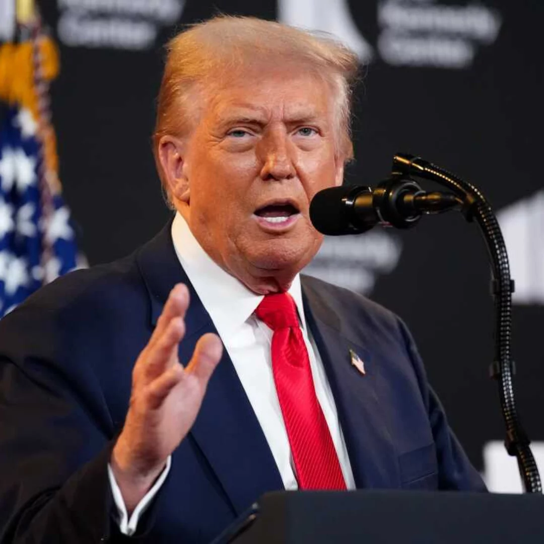 Trump busca endurecer examen para ciudadanía