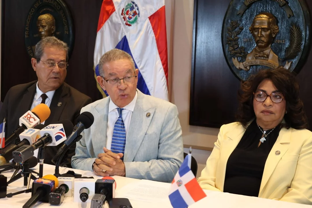 El Instituto Duartiano exige mayor seguridad ante robo de anillos del patricio