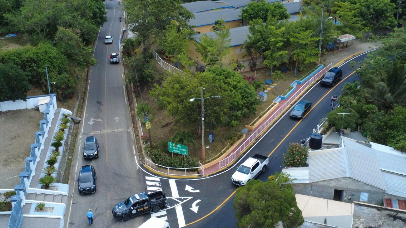 Abinader inaugura obras viales con inversión superior a RD$1,025 millones