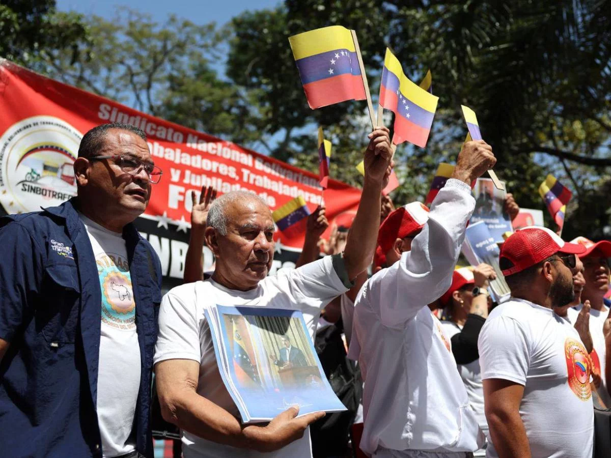 El chavismo se moviliza en comunidades para respaldar a Maduro ante 'amenazas' de EE.UU.