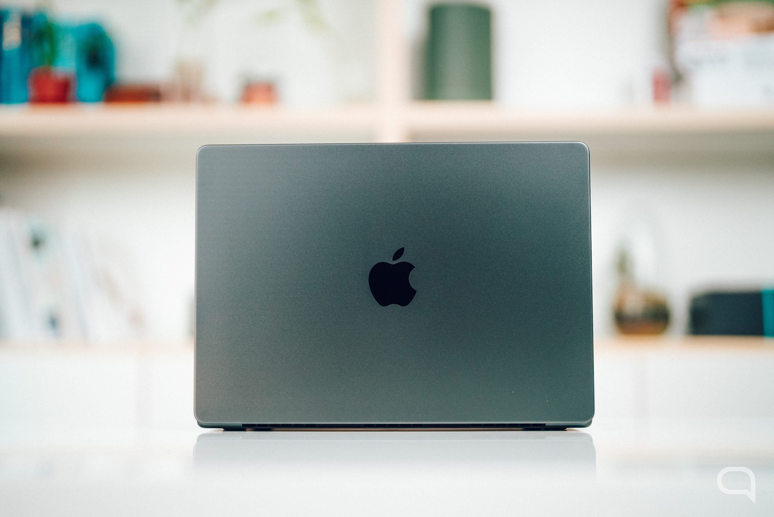 Apple tiene casi listo un MacBook de 700 euros para 2025