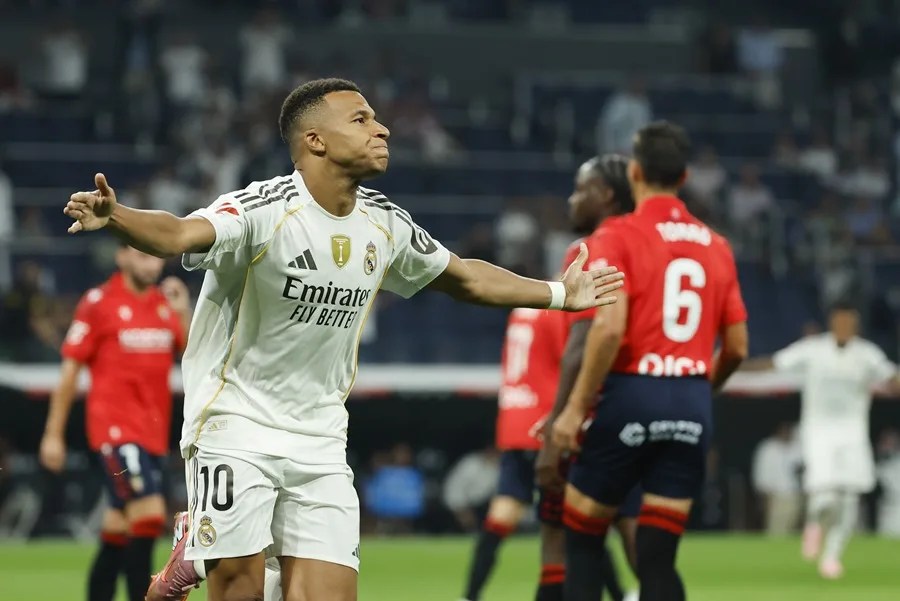 Mbappé salva estreno del Real Madrid con un gol de penalti ante Osasuna