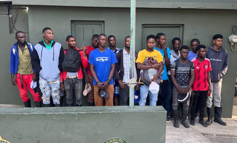 Ejército arresta 46 indocumentados en Montecristi y Dajabón