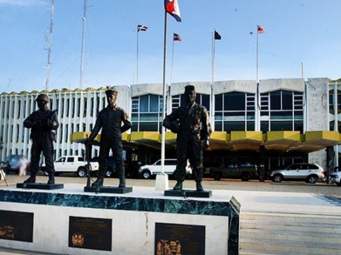 ¿Qué objetivos estratégicos persiguen al atacar las plataformas del Ministerio de Defensa?