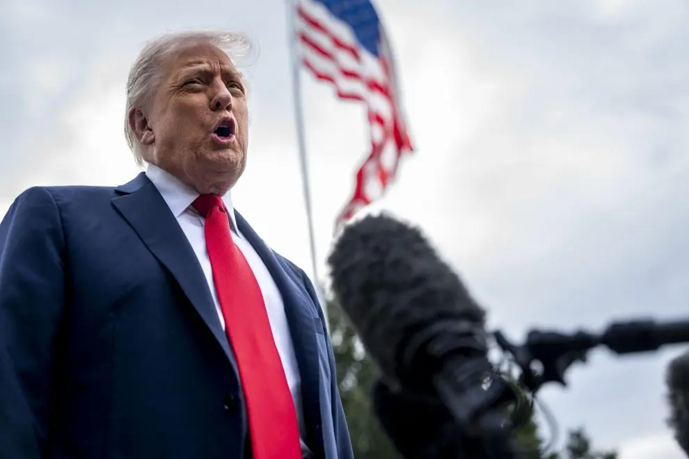 Donald Trump llega a Londres para iniciar visita