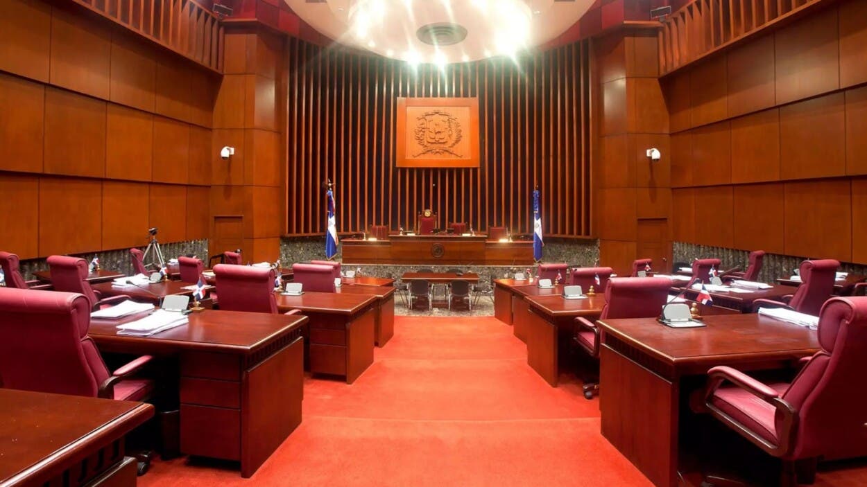 Senado convoca sesión para este martes