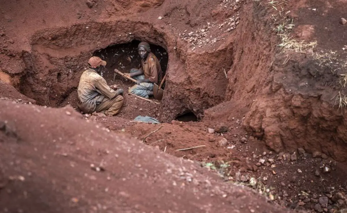 Derrumbe en mina de oro en Nigeria deja al menos 15 muertos