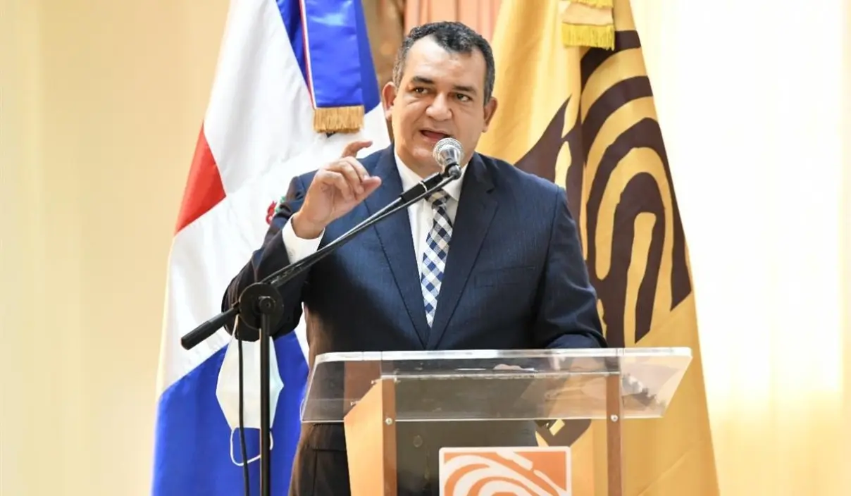 Apoyan posición presidente JCE de oponerse a cambio de cédula por otro documento para votar