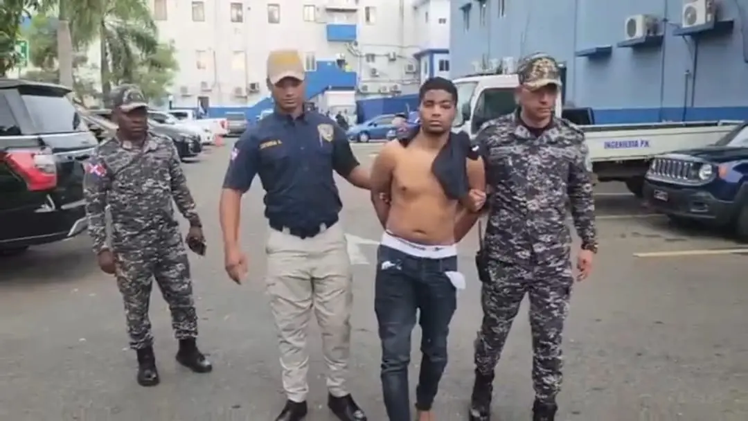 Alexander Jiménez detenido por disparar y herir a dos en la UASD