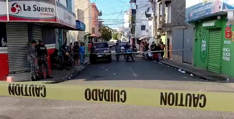 Policía identifica a los autores del tiroteo durante un teteo en Santiago y que dejó 2 muertos