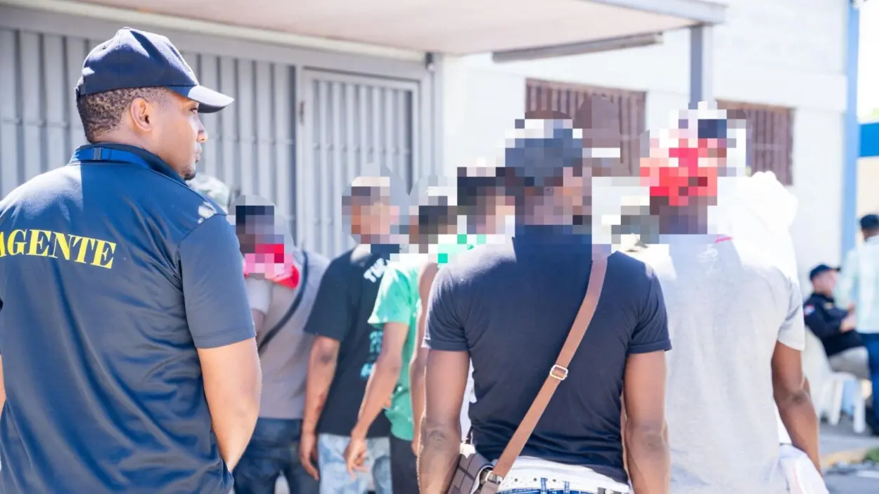 Migración detiene a 1,131 haitianos indocumentados