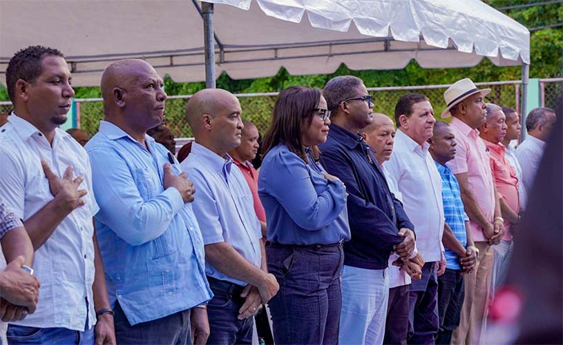 Propeep transforma 144 viviendas con sustitución de techos de asbesto por paneles ecoamigables