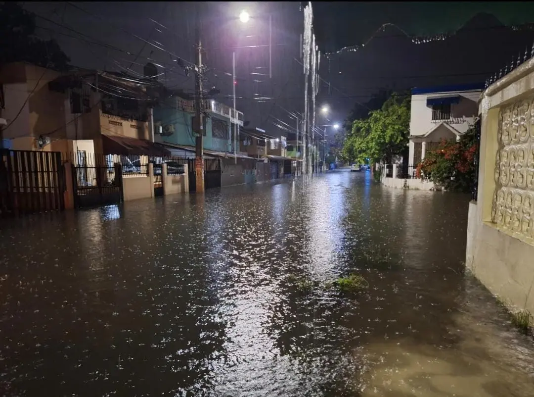 Tormenta Melisa mantiene la amenaza y obliga al COE a intensificar las alertas