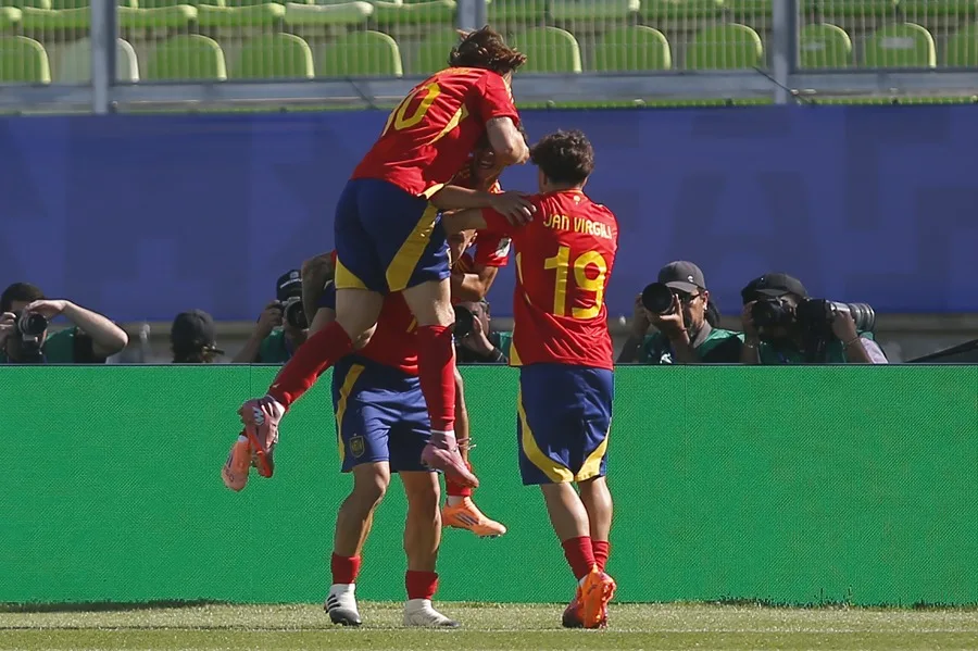 España y Colombia abren la fase de cuartos de final este sábado