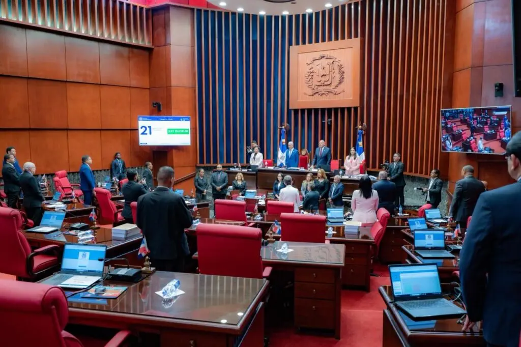 Senado aprueba a dos préstamos por más de RD$15 mil millones para línea 2 del Metro y el agro