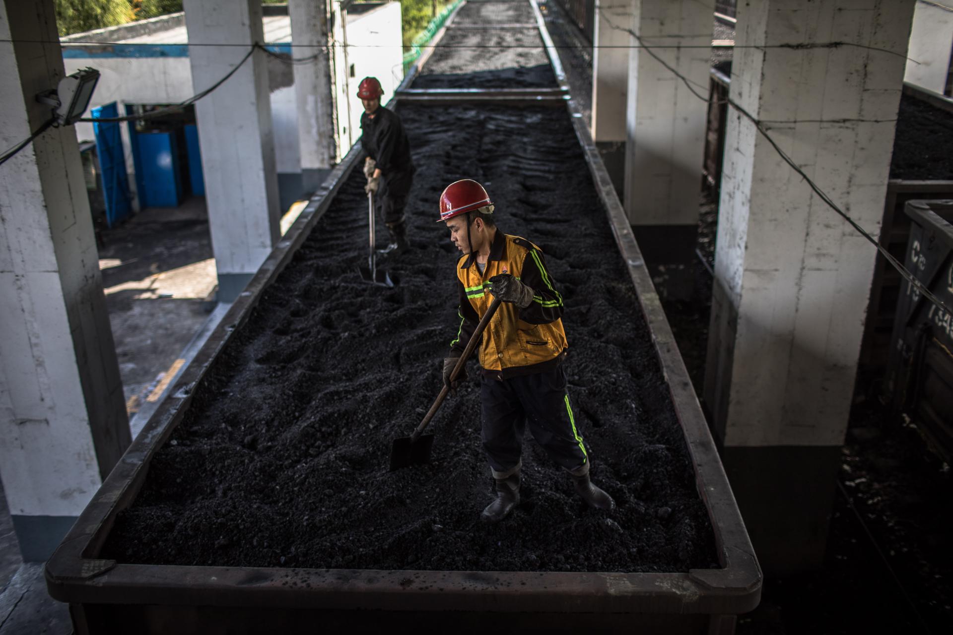 China reduce aprobaciones de carbón y lograría pico de emisiones en 2025, según Greenpeace
