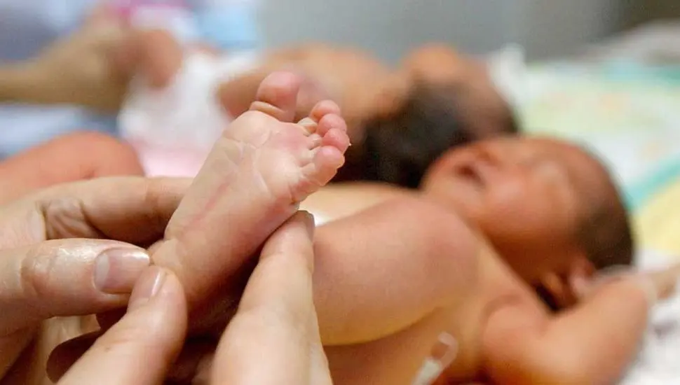 Salud asegura reducen mortalidades infantil y neonatal