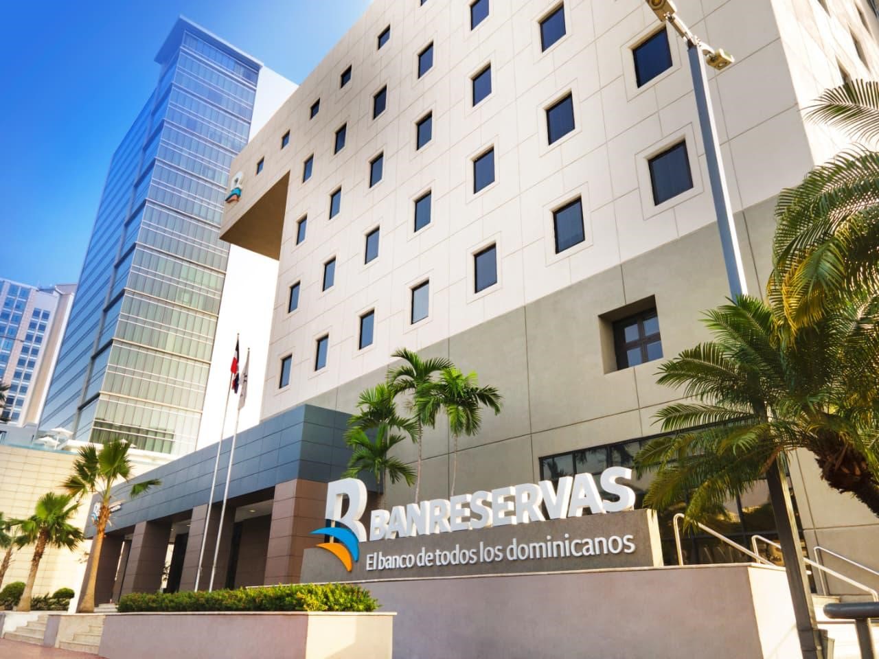Euromoney premia a Banreservas como "mejor banco transaccional de RD"